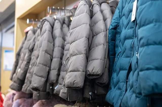 不同價(jià)位羽絨服到底差別在哪 市場(chǎng)亂象讓消費(fèi)者困惑