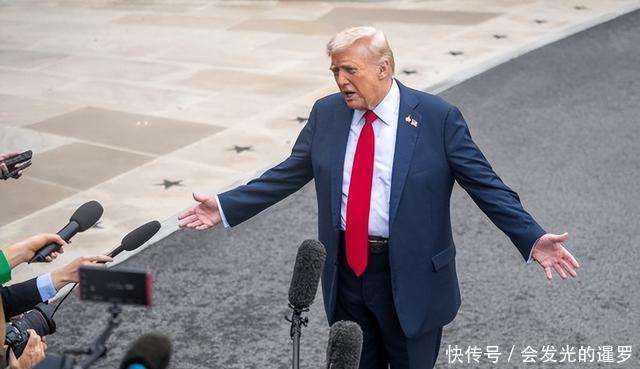 博主：经济问题在拖特朗普后腿 支持率暴跌引发关注