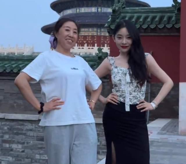 曝网红温精灵塌房，背刺好友和发疯是常态