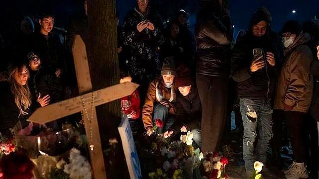 美国特工为何当街枪杀一位获奖女诗人？官方指控：她是恐怖分子