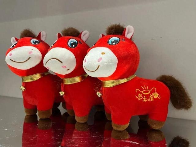 开年最火的抽象顶流：看不懂但真有梗