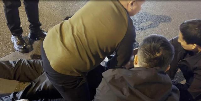 病院恢复须眉街头片刻昏迷后死亡 路东说念主曾施救未果