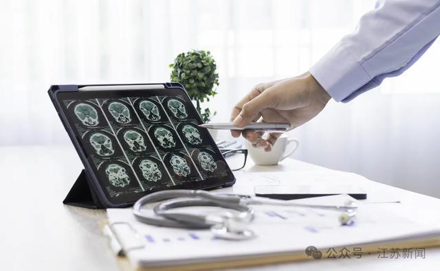 阿尔茨海默病的这些身体信号别忽略 早期识别关键线索