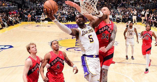 奈何评价湖东说念主中锋艾顿对阵猛龙的施展 历史级高效献艺