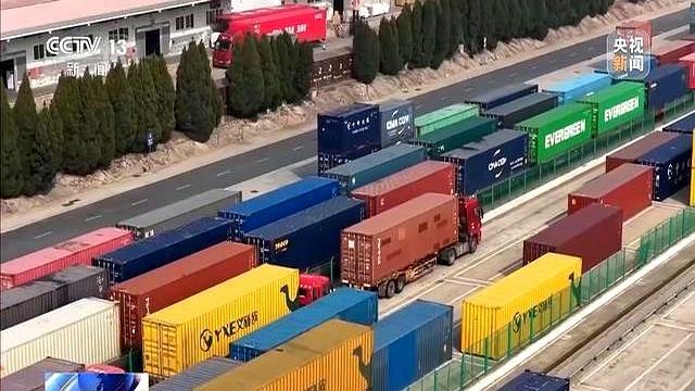 2025年社零总额突破50万亿 消费转型与增量蓝海