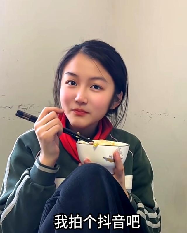 女儿要10元零花钱却让妈妈负债百万 互联网的魔幻现实