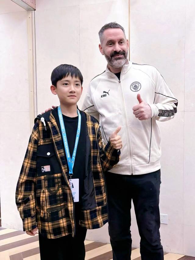 曼城名宿内达姆-奥诺哈谈徐彬留洋 共享足球贤达