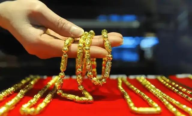 黄金暴跌的原因找到了 多重因素共振所致