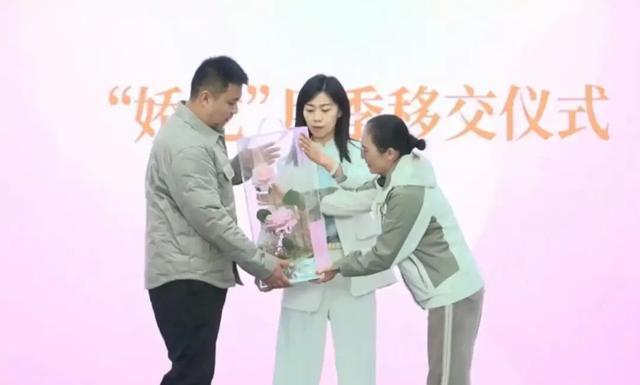 花語(yǔ)是賀嬌龍生前最后一條朋友圈 若為熱愛，便所向披靡