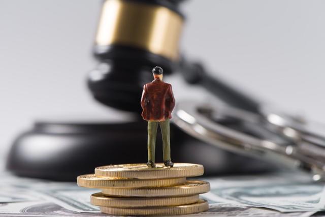 15岁女生为和男友约会翻窗坠亡 法院驳回家长索赔请求