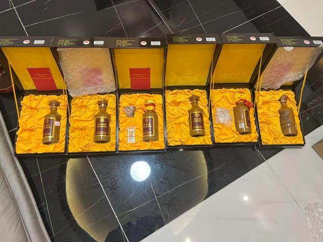 花30万买12瓶茅台5瓶是假酒 尴尬饭局引发赔偿争议