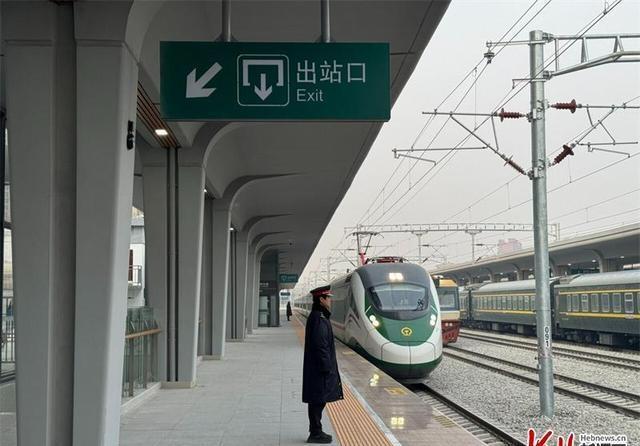 基建狂魔动起来了 石家庄北站4小时变身