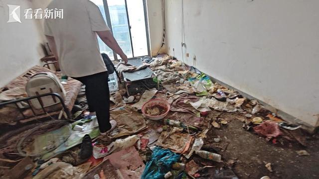 女子租房养18只猫恶臭扰民