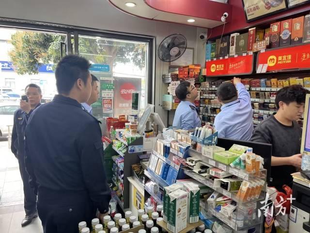 美宜佳门店被查获非法卷烟139.99万支 全省连夜排查行动展开