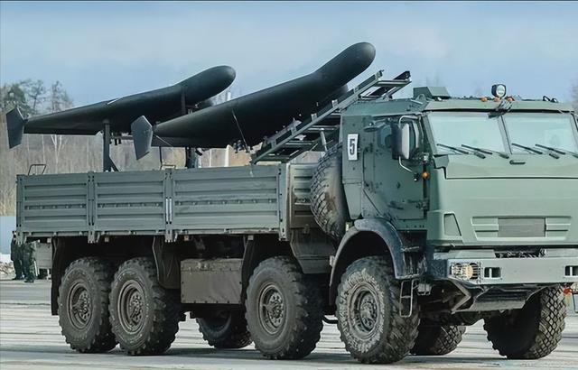 学者：俄乌战场进入“智能耗散战” 无人机改写战争规则