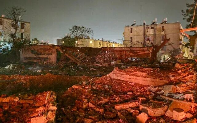 拦截导弹失败，以色列一夜之间100多人受伤，伊朗宣布“战争进入新阶段” ！