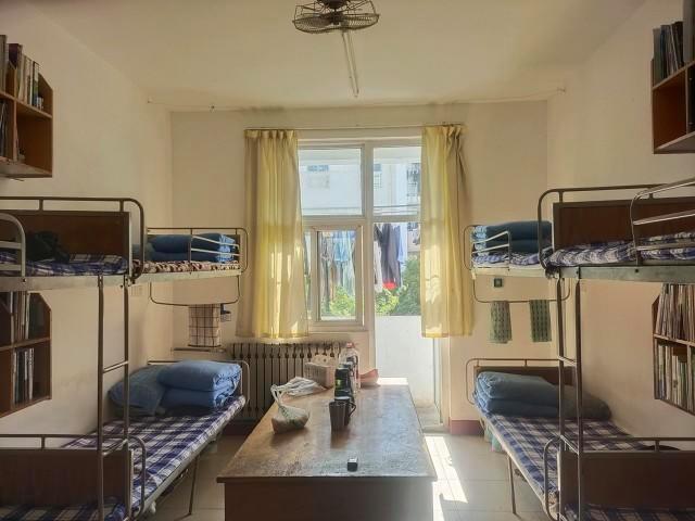 多地高校推进消除8人间宿舍