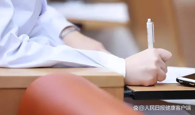 嘴唇发紫是心脏在“求救”?原来心脏不好的人,脸上会“报警” 警惕身体信号
