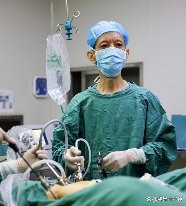 男医生给孕妻检查后男子声称要离婚 极端占有欲引发热议