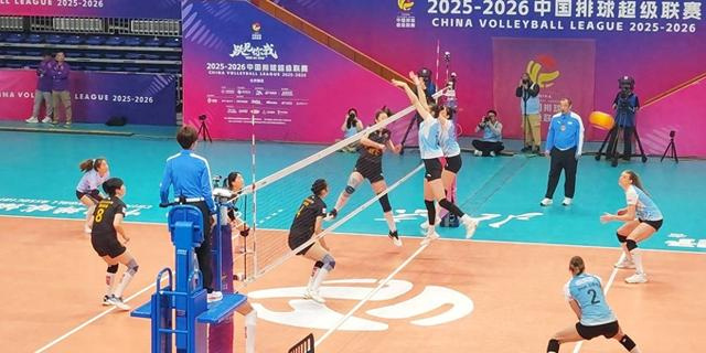 苦战一赛季 虽难不言弃 北京男排用胜利收官