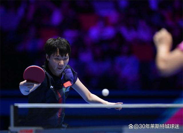 王曼昱申裕斌都更换球衣 激战六局晋级决赛