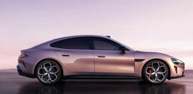 小米YU7将支持车外语音泊出