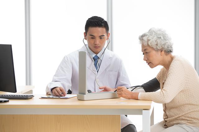 身体发出这些求救信号别硬扛 警惕不痛不痒的肿块