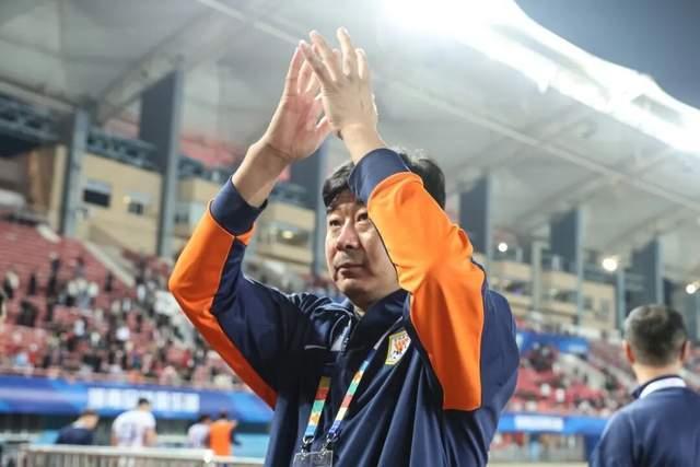 破釜沉舟年轻化,泰山赢了 年轻球员闪耀赛场