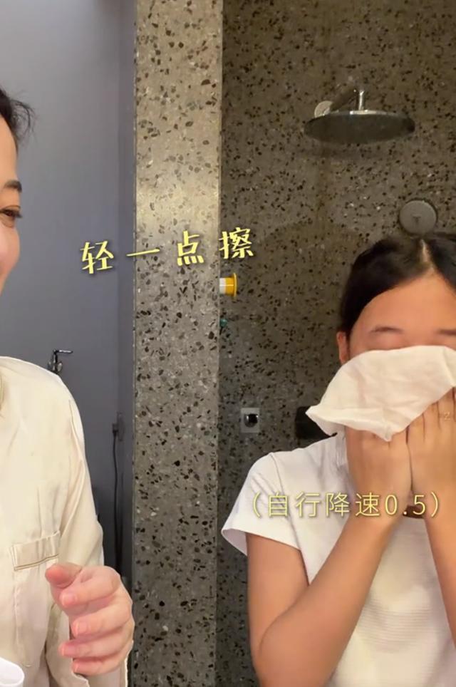 梅婷12岁女儿快快近照 母女温馨互动引羡慕