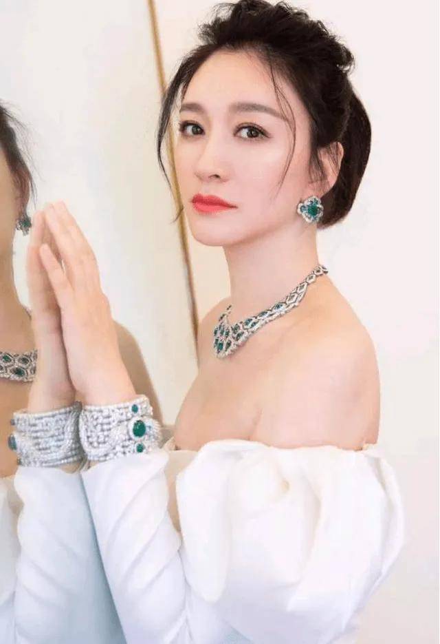 你是真的火了李小冉 内娱活人代表