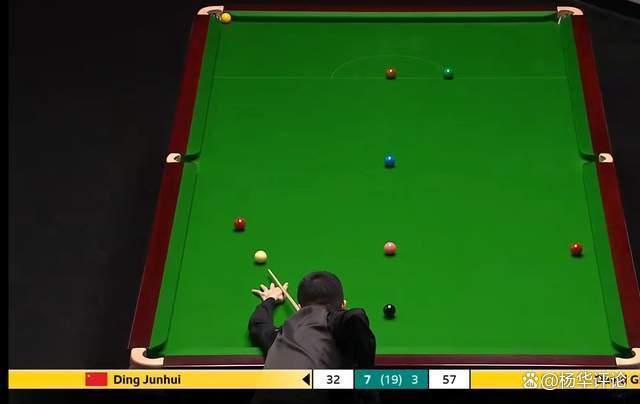 这就是丁俊晖！极限中袋 一杆清台 神仙球展现天赋