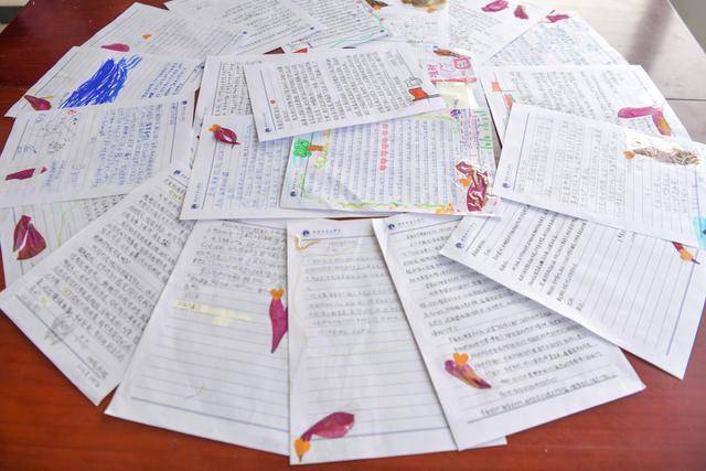 南海战士收到远方来信 纸短情长温暖心扉