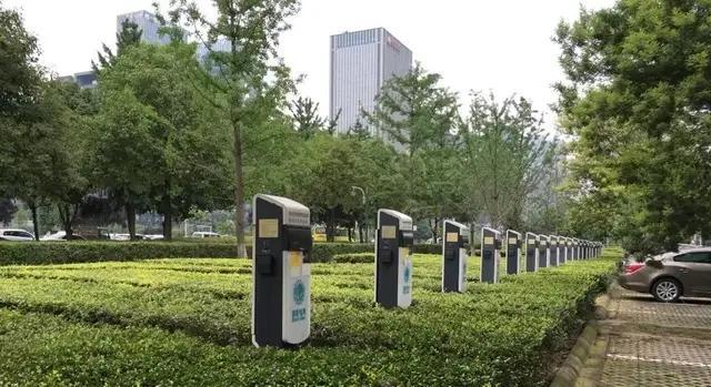 为什么满大街的充电桩没几个赚钱 马太效应与羊群效应交织