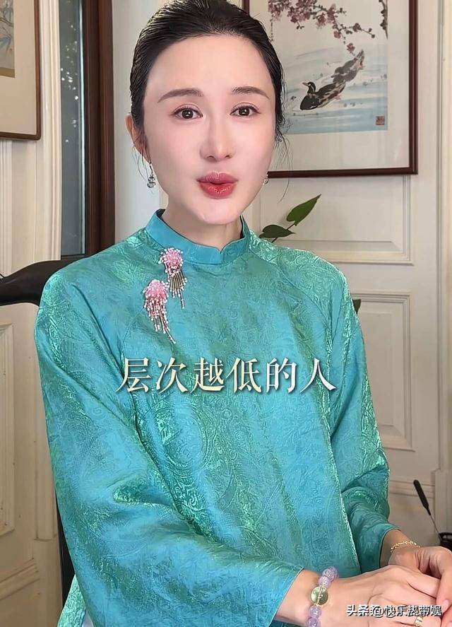 张纪中为老婆下厨庆祝母亲节 温馨家庭时光