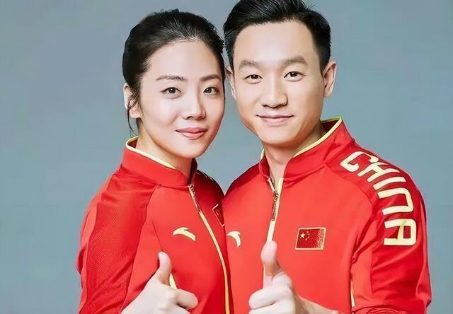 杨威一家六口挤香港40多平出租屋 续租还是搬离？
