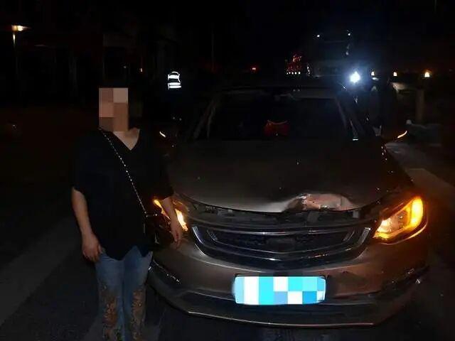 夫妻酒后各自驾车 丈夫撞上妻子 双双违法代价惨重