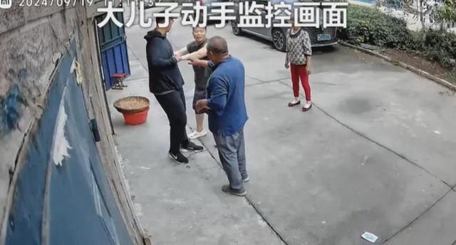 两子非亲生案男子直言伤透了心 家庭纠纷再审在即