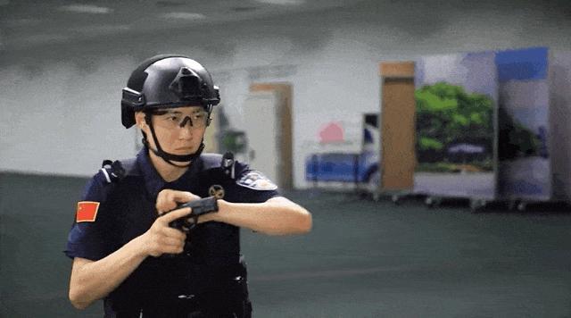 退役后荣立一等功的战友有了新身份 女枪王再续辉煌