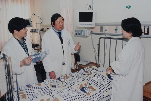 著名兒科學(xué)專家周愛卿教授離世 開創(chuàng)先心病介入治療新紀元