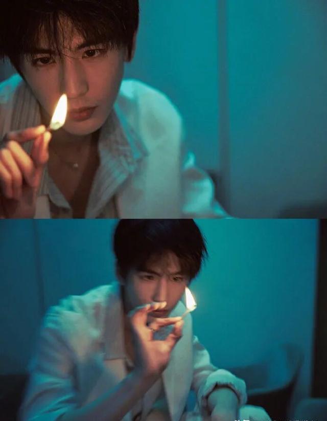 张凌赫领口越来越大 文艺疏离的氛围感