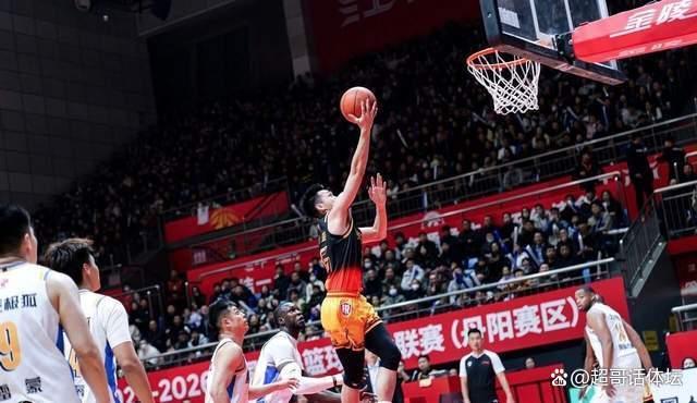 选秀未满一年！庞峥麟CBA首赛季：全明星首发 最佳一阵入选国家队 探花秀闪耀国家队