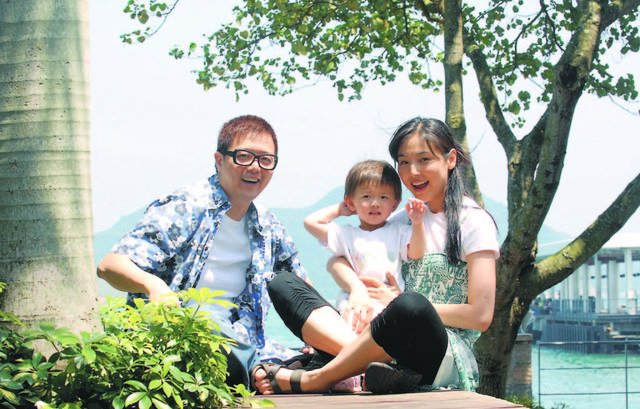 56岁内地演员张延离婚，22年前嫁港星张锦程，育有一女但长期分居 为女儿维持婚姻多年