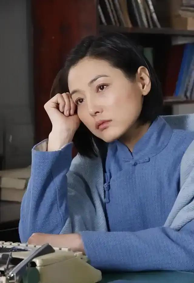 56岁内地演员张延离婚，22年前嫁港星张锦程，育有一女但长期分居 为女儿维持婚姻多年
