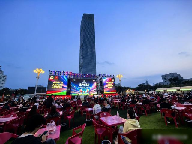 东北超第二现场燃爆沈阳秋夜 音乐与足球激情碰撞