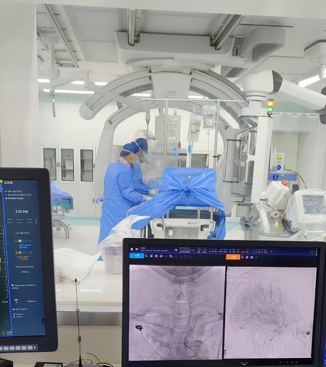 老人频繁头晕确诊盗血综合征 罕见病例成功救治