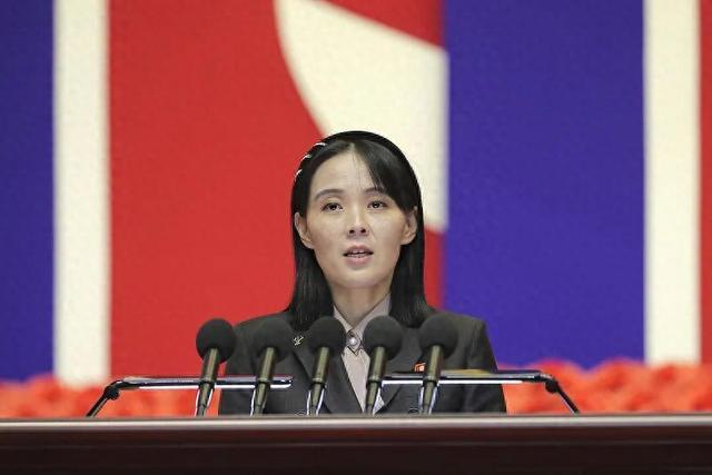 朝鲜进行中程战略导弹发射训练