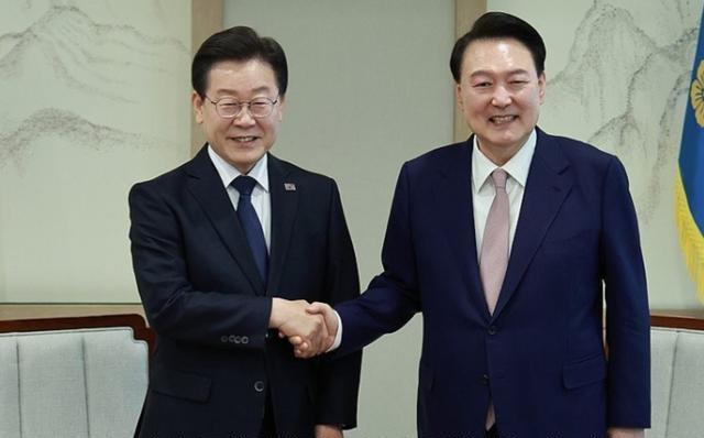 尹锡悦夫妇狱中1年收1100万代管金 政治生态的反差镜像