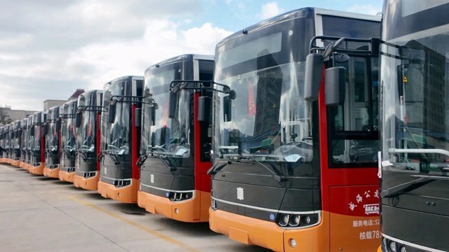 座椅配USB接口!威海50辆纯电公交车正式“上岗”