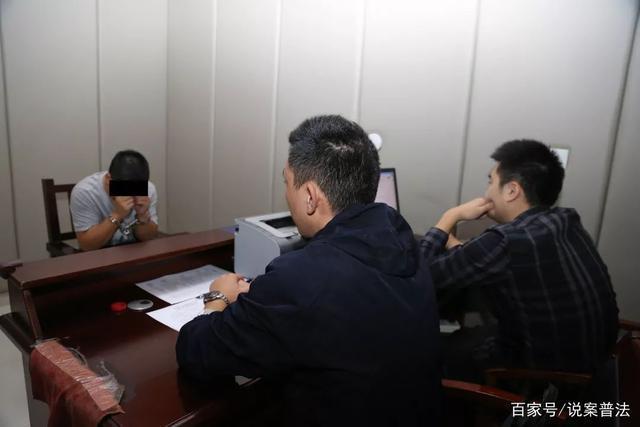 女子摔伤头部 男友不救助只顾发生性关系致其死亡