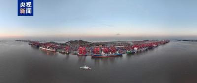 上海洋山深水港集装箱吞吐量再创历史新高